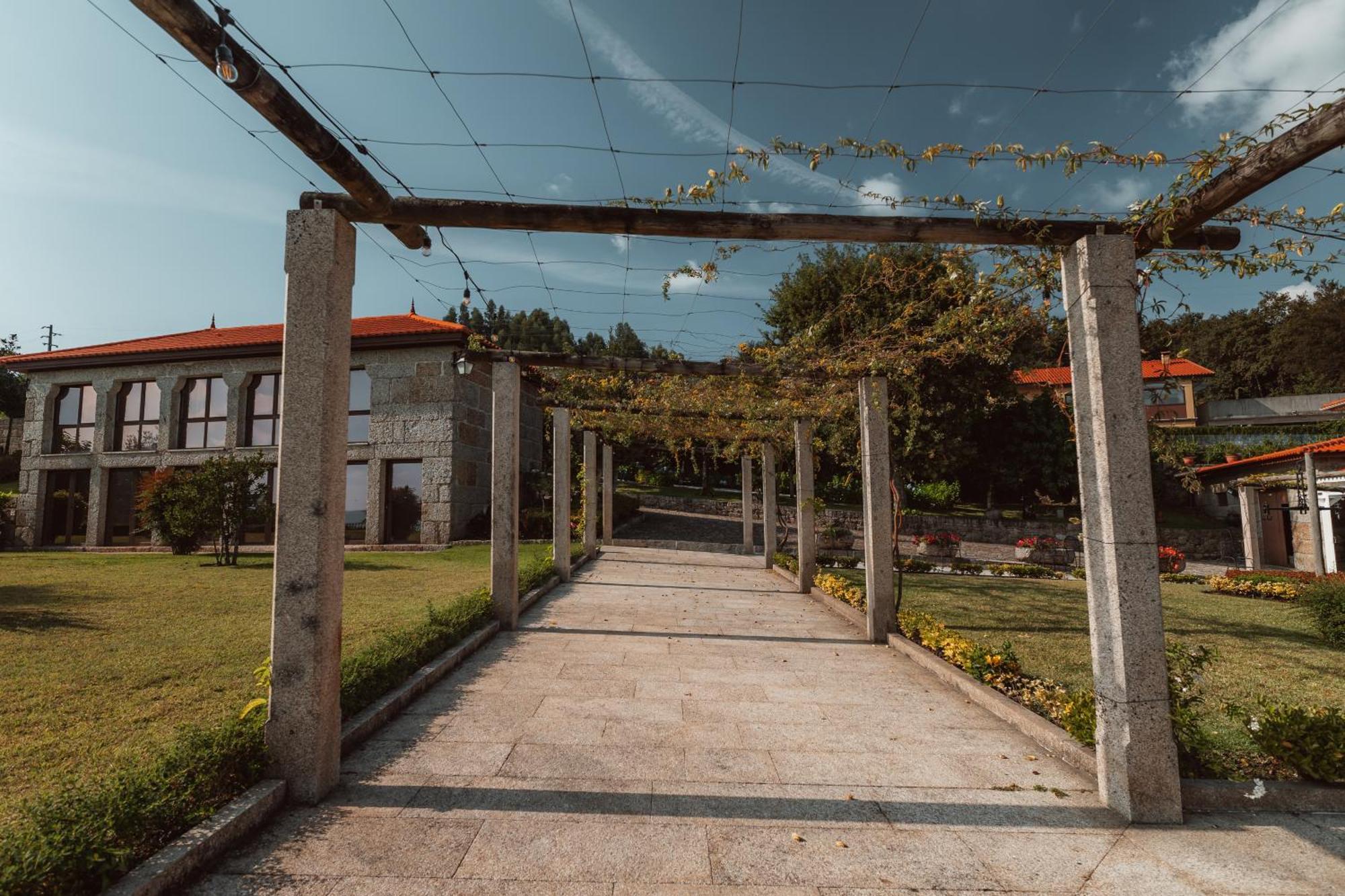 Villa Quinta Da Eira Do Sol Guimarães Exterior foto