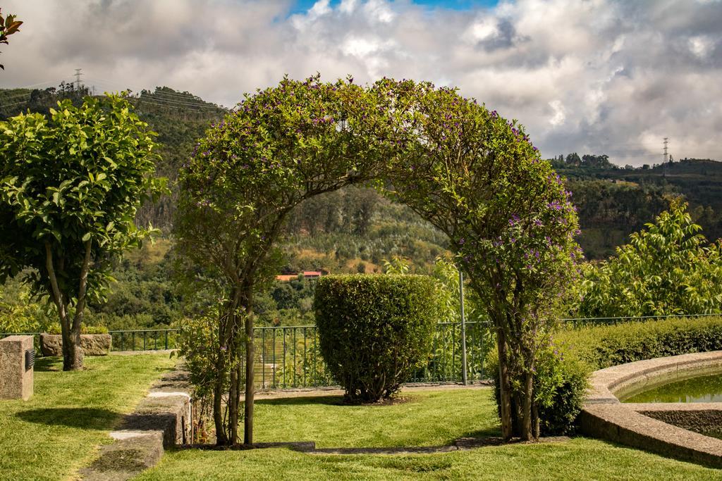 Villa Quinta Da Eira Do Sol Guimarães Exterior foto